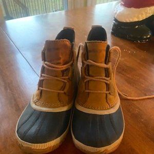 Sorel Out and about Duck boot Size 8